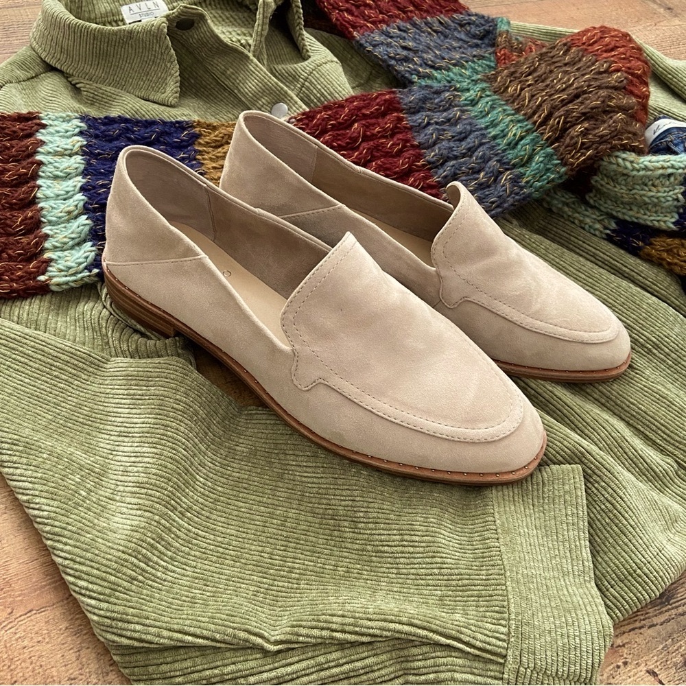 Vince Camuto Taupe/Cream Suede Slip-On Loafers⭐️ Excellent Condition